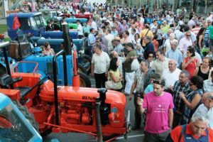 Exhibición de Maquinaria Agrícola antigua. La Rioja en Tractor Clásico